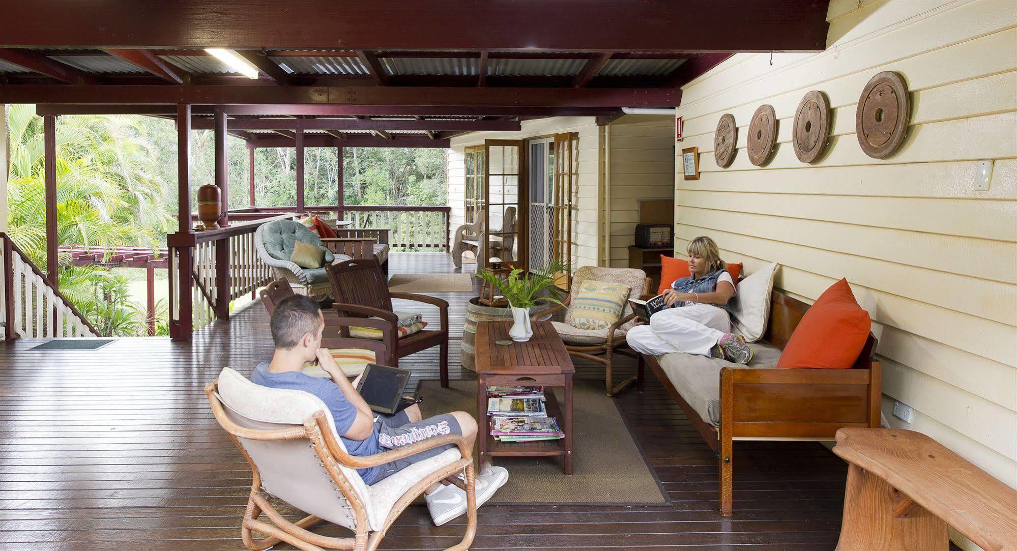 Glass House Mountains Ecolodge ภายนอก รูปภาพ